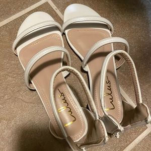 Lulus white strappy Sandal